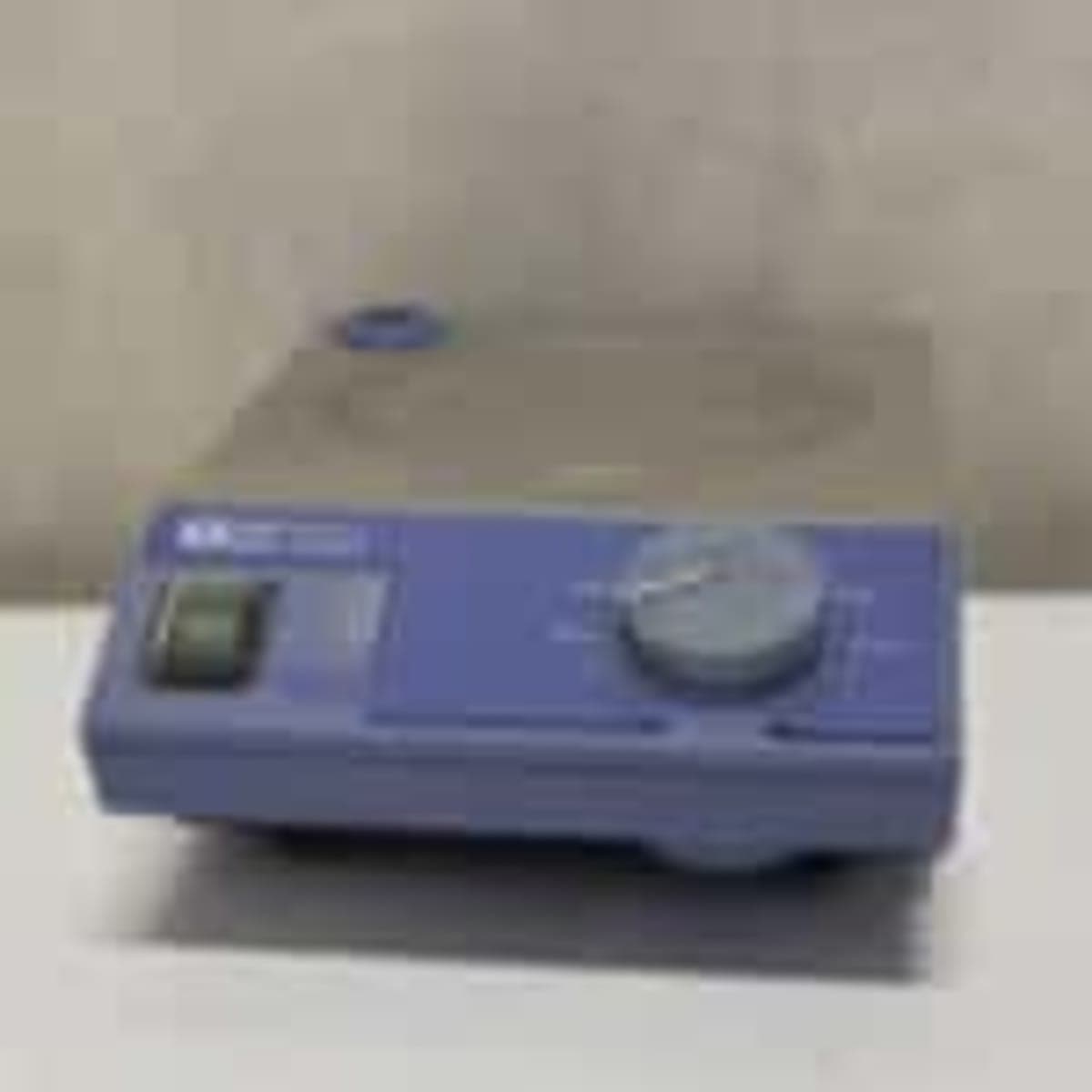 IKA IKAMAG KMO 2 basic Magnetic Stirrer – Compact Laboratory Magnetic Stirrer Without Heating Refurbished IKA IKAMAG KMO 2 basic Magnetic Stirrer – Compact Laboratory Magnetic Stirrer Without Heating