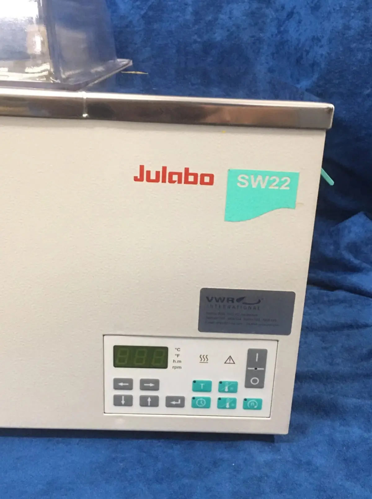 JULABO SW22 Shaking Water Bath – Temperature-Controlled Laboratory Incubator Bath Refurbished JULABO SW22 Shaking Water Bath – Temperature-Controlled Laboratory Incubator Bath