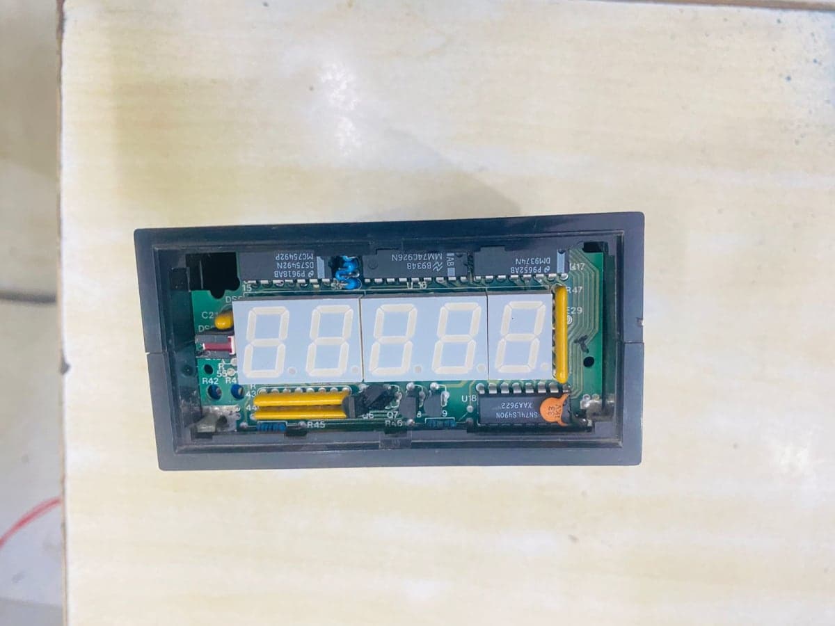 Used Newport Electronics Model 2004-3 Digital Panel Meter – Precision Display Used Part - Used Newport Electronics Model 2004-3 Digital Panel Meter – Precision Display