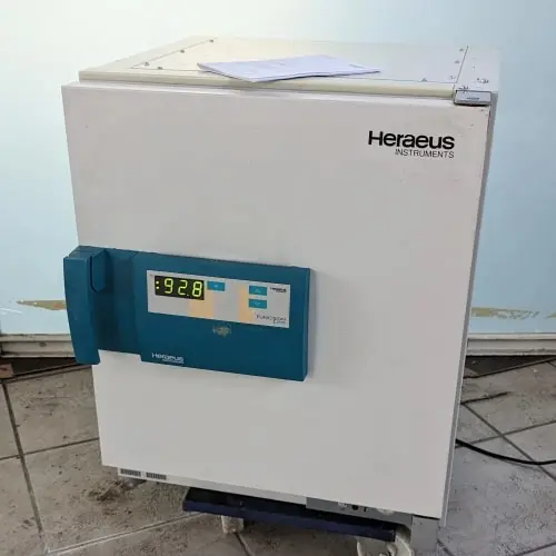 Used Heraeus Function Line T6 Laboratory Drying Oven – 73 Liters, Up to 250°C Refurbished Used Heraeus Function Line T6 Laboratory Drying Oven – 73 Liters, Up to 250°C